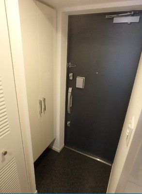 (玄関)
