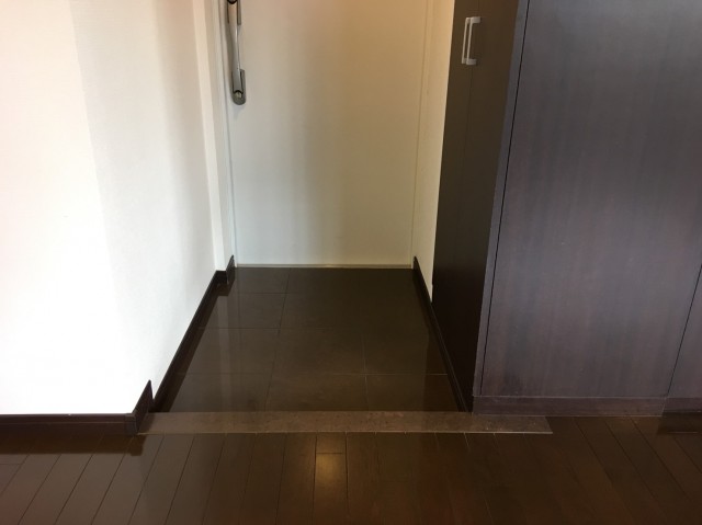 (玄関)