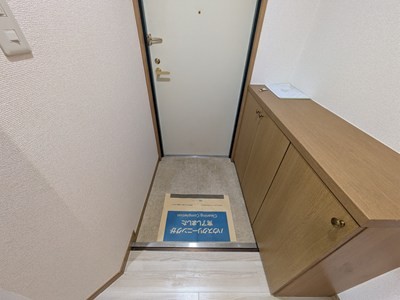 (玄関)