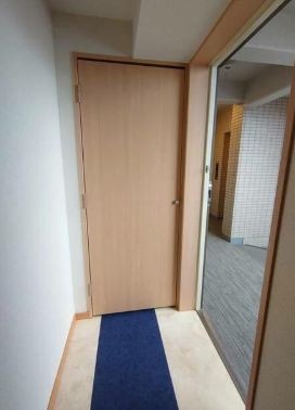 (玄関)