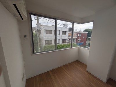 (居間)