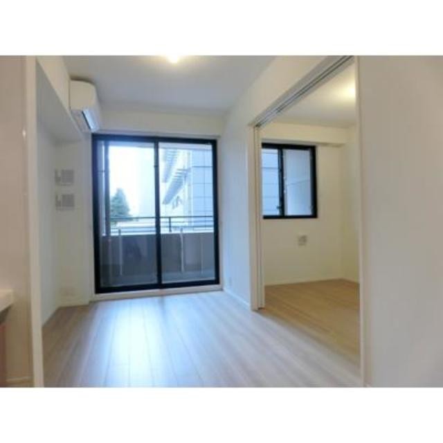 ※写真は同タイプ住戸です。(居間)