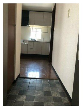 (玄関)