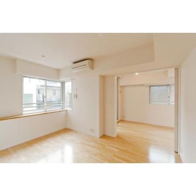※写真は同タイプ住戸です。(居間)