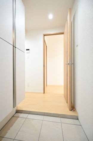 (玄関)