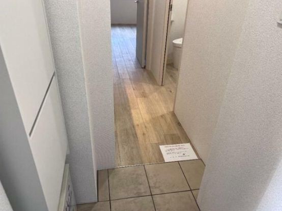 (玄関)