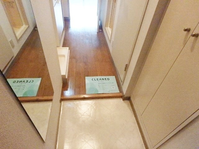 (玄関)