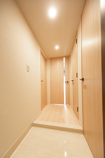 ※写真は同タイプ住戸です。(玄関)