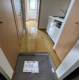 (玄関)