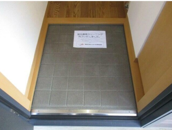 (玄関)