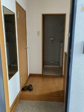 (玄関)