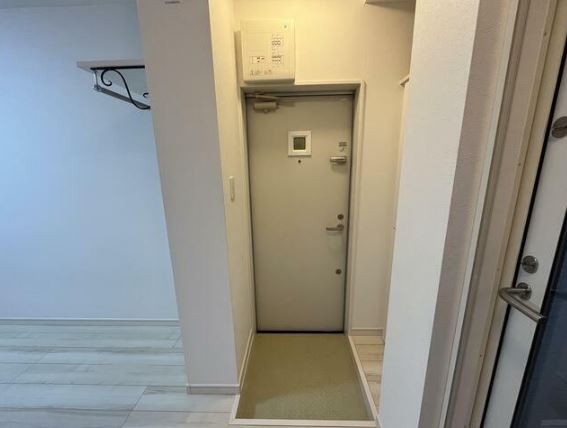 (玄関)
