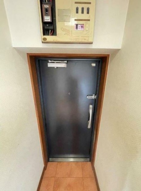 (玄関)