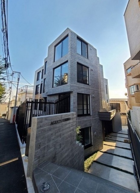 目黒区上目黒3丁目 【賃貸居住】マンション