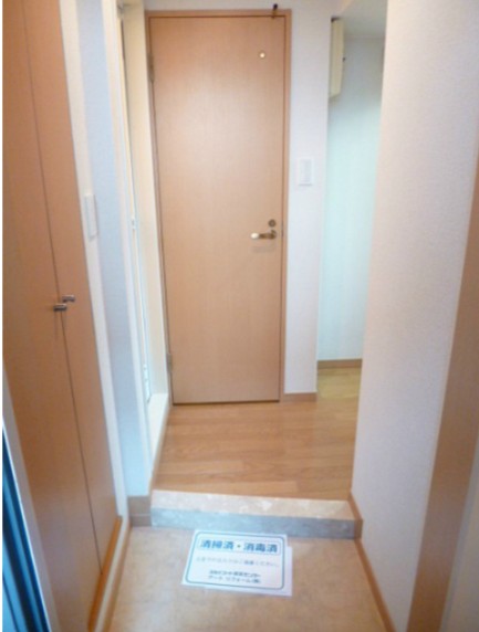 ※同仕様写真含む(玄関)