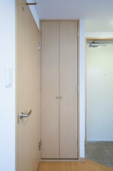 ※同仕様写真含む(玄関)