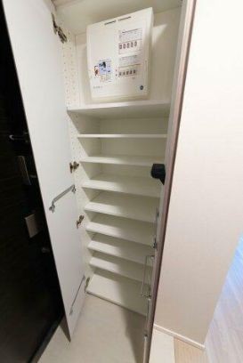(玄関)