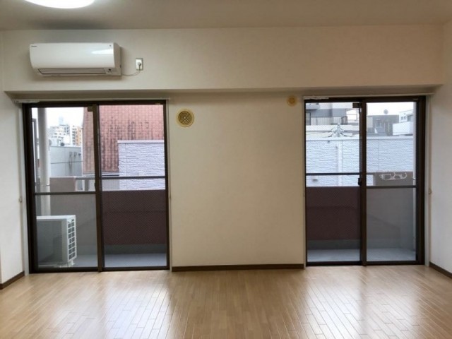 (居間)