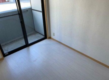 (居間)