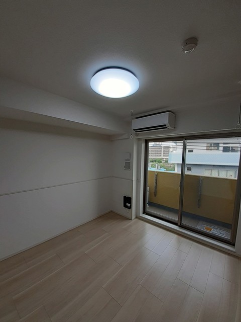 (居間)
