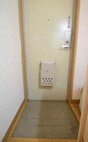 (玄関)