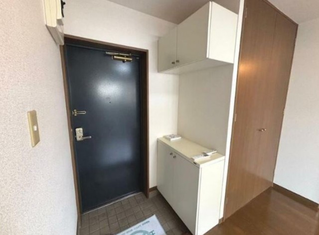 (玄関)