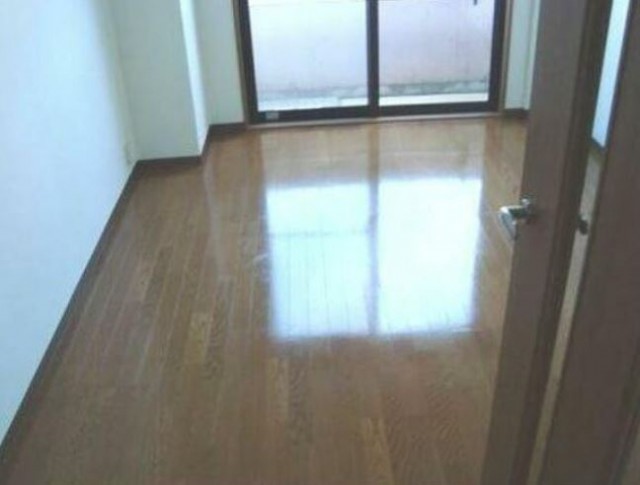 (居間)