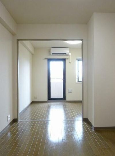 (居間)