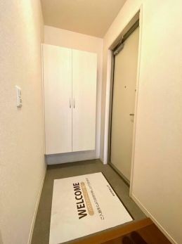 (玄関)