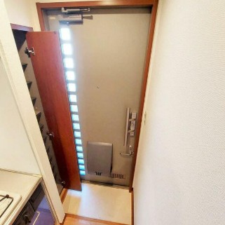 (玄関)