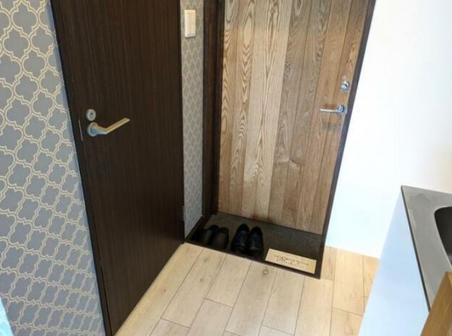 (玄関)