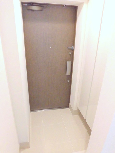 ※同仕様写真含む(玄関)