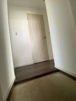 (玄関)