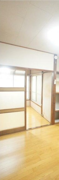 (居間)