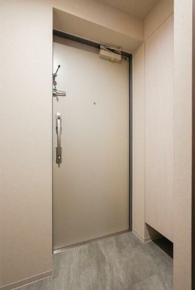 (玄関)
