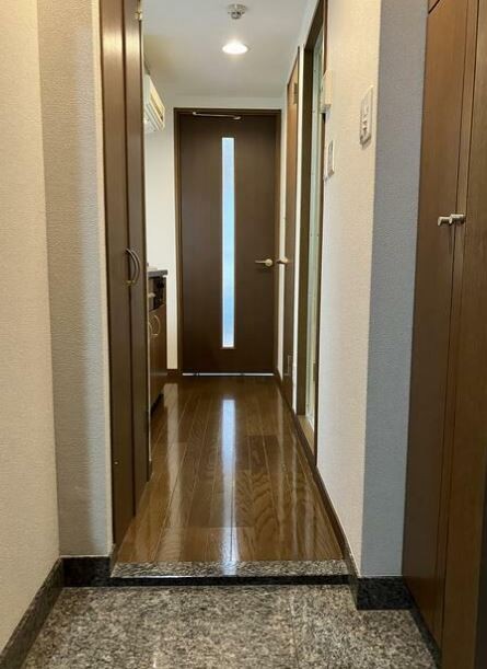 (玄関)