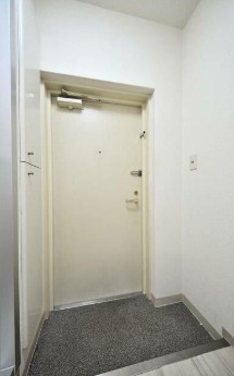 (玄関)
