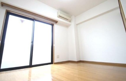 (居間)