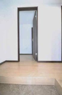 (玄関)