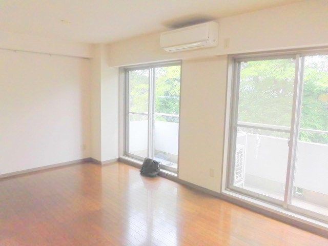 ※同仕様写真含む(居間)