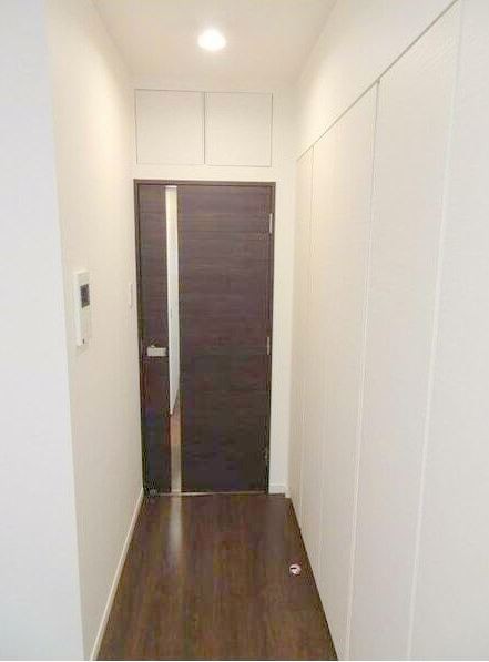 ※同仕様写真を含む(玄関)