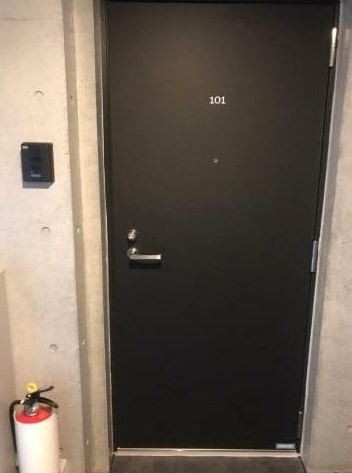 ※同仕様写真含む(玄関)