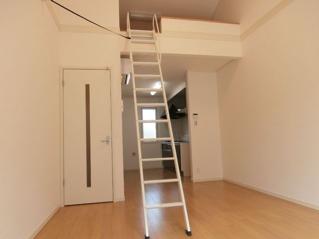 (居間)
