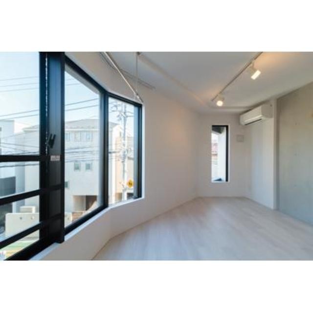 ※写真は同タイプ住戸です。(居間)