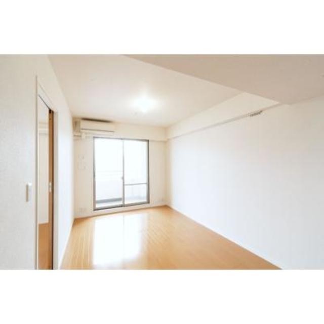 ※写真は同タイプ住戸です。(居間)