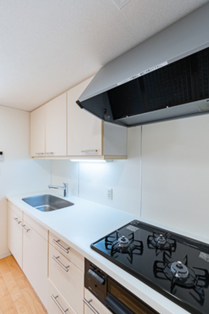 ※写真は同タイプ住戸です。(キッチン)