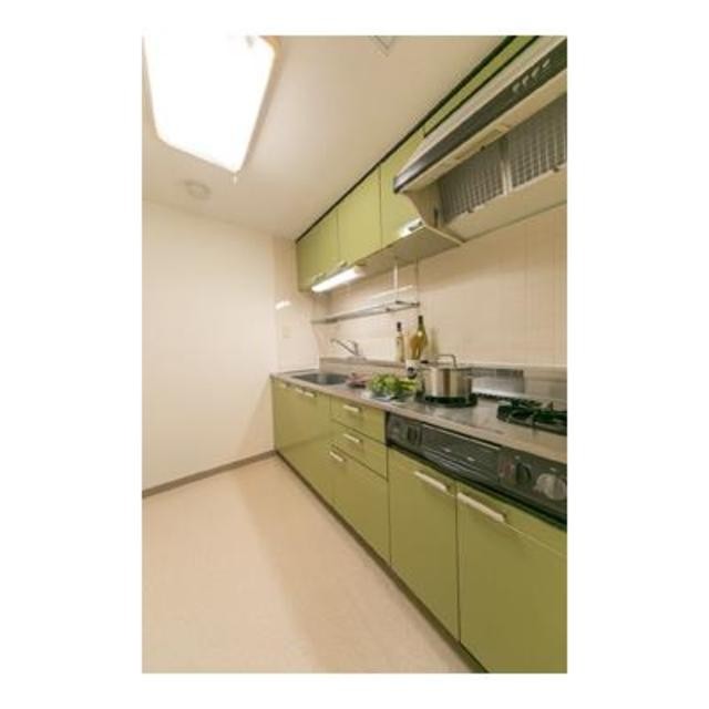 ※写真は同タイプ住戸です。(キッチン)