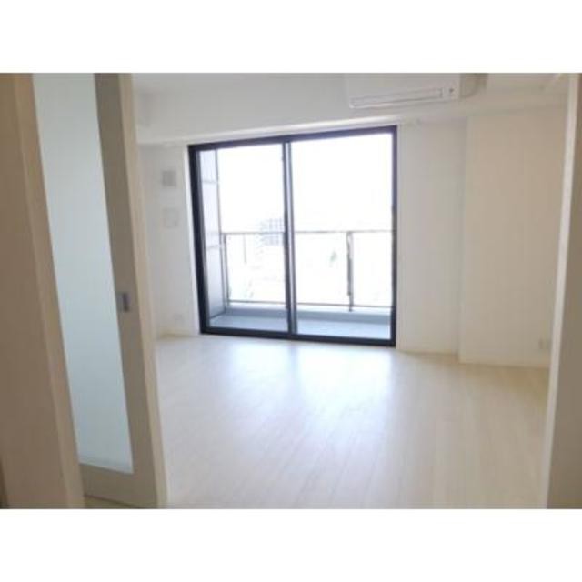 ※写真は同タイプ住戸です。(居間)