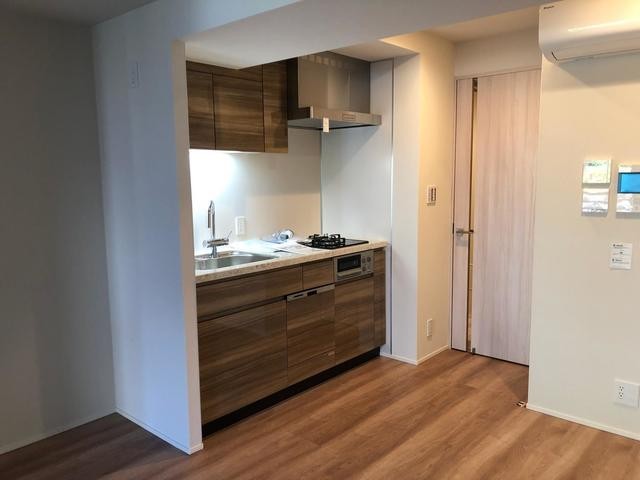 ※写真は同タイプ住戸です。(居間)