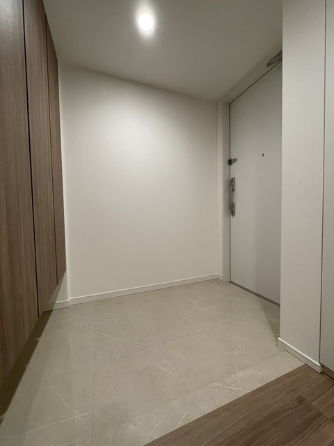 ※写真は同タイプ住戸です。(玄関)